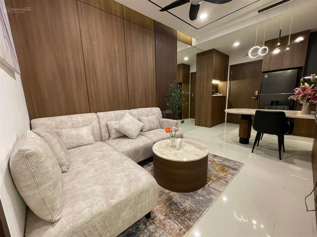 Bán nhanh căn officetel saigon royal  43m2 giá bán 4.7 tỷ full nội thất/ 0918 753 ***