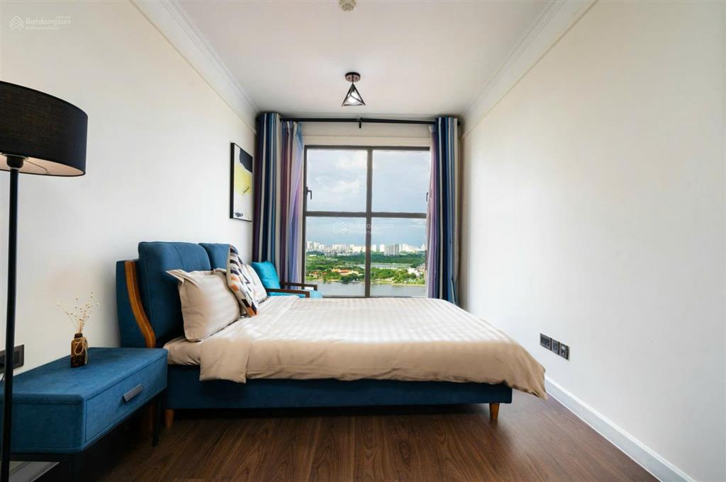 Cần cho thuê căn hộ saigon royal ( 88m2)  24 triệu/ tháng view sông full nt 0918 753 ***