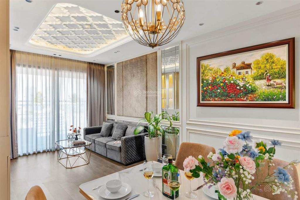 Cho thuê căn hộ saigon royal  2pn, view sông 26 triệu  0918 753 ***