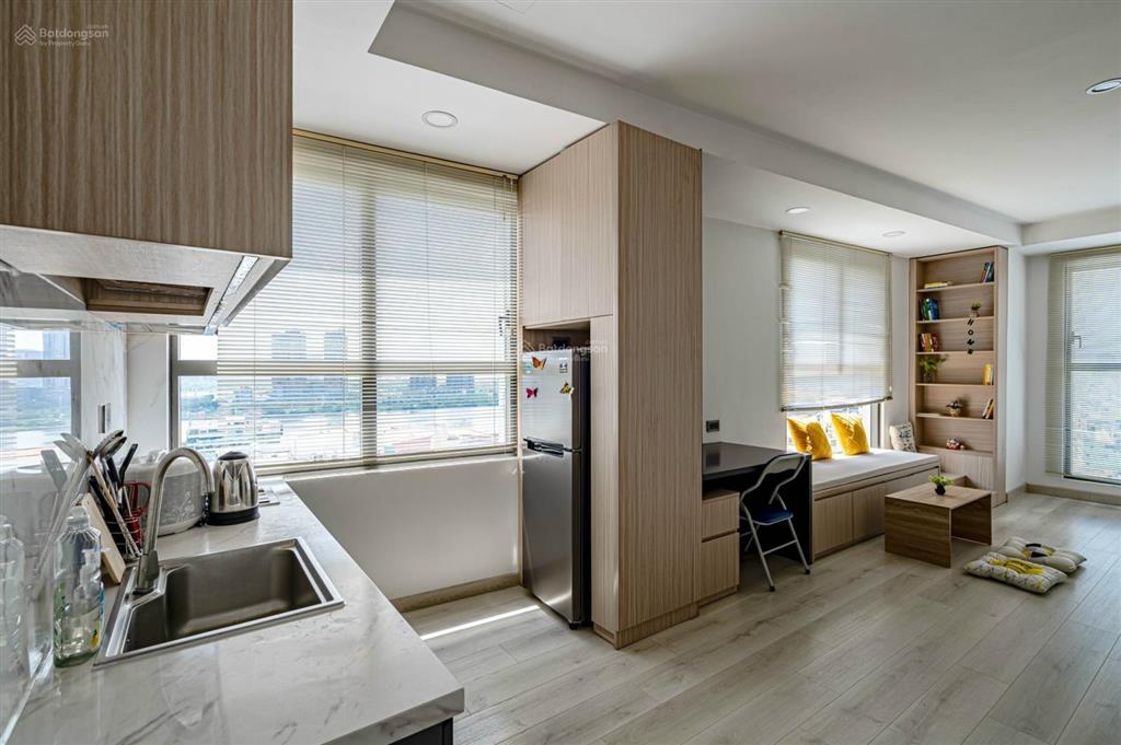 Bán nhanh căn hộ saigon royal  50m2  giá 5,2 tỷ (view sông)  căn góc  0918 753 ***