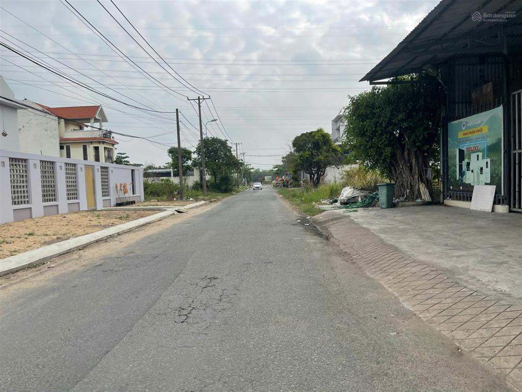 Bán đất nền dự án tại đường 711, khu dân cư đại học bách khoa, 74 triệu / m2, 182 m2