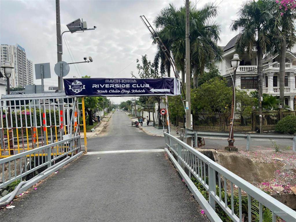 Bán đất nền dự án tại đường 711, khu dân cư đại học bách khoa, 74 triệu / m2, 182 m2