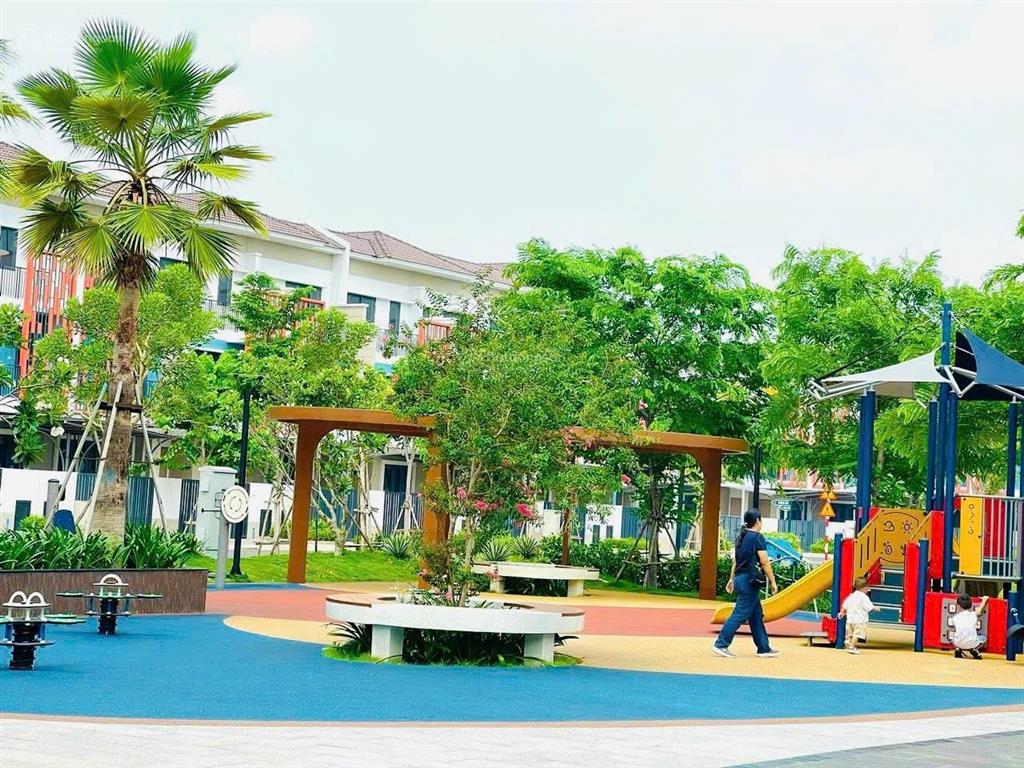 Bán căn shophosue dự án sun casa central nằm trên trục đường 20m kinh doanh giá chỉ 3 tỷ 8
