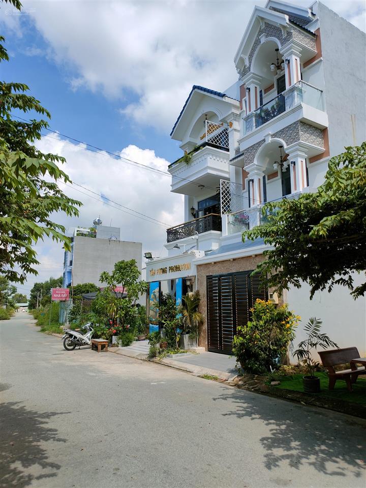 Bán đất kdc sam sung đường bưng ông thoàn khu công nghệ cao quận 9 giá chỉ 44 triệu/m2