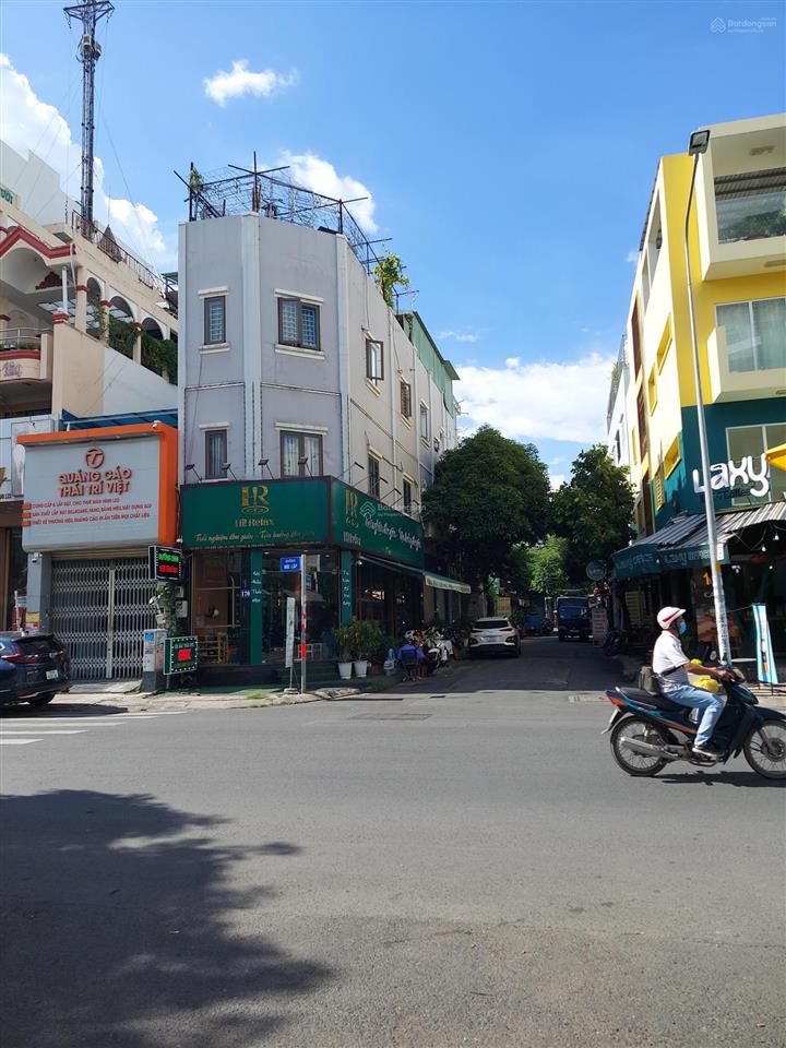 Bán căn góc 2 mặt tiền đường độc lập và hàn mạc tử, 4x22, nở hậu. nhà 3 tầng, hd thuê 30tr/tháng
