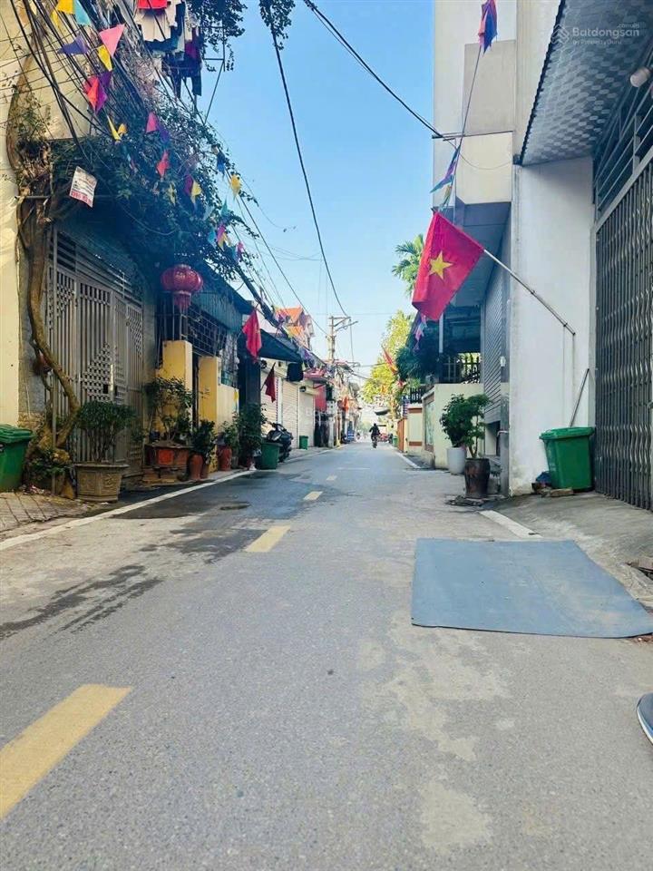 Bán nhà cấp 4 mặt đường kinh doanh la tinh 48m2