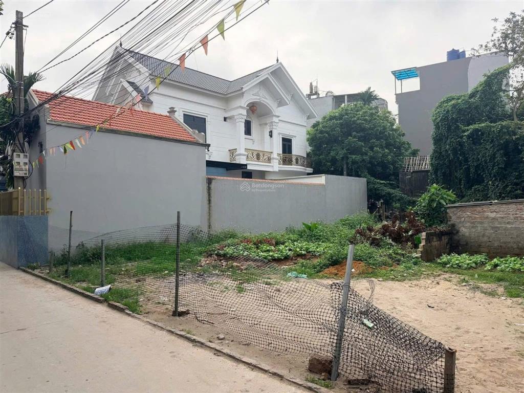 Cần bán lô đất siêu phẩm 186m2 2 mặt ngõ ô tô đỗ cửa phường chương mỹ