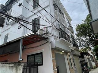 Bán nhà lô góc 39m2 4 tầng taxi đỗ cửa 5.4 tỷ.