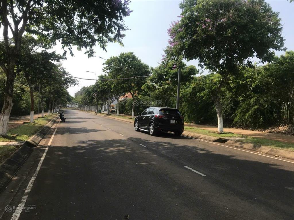 Bán gấp 2938m2 đất thương mại dịch vụ thị trấn dầu giây chỉ 37 tỷ tl