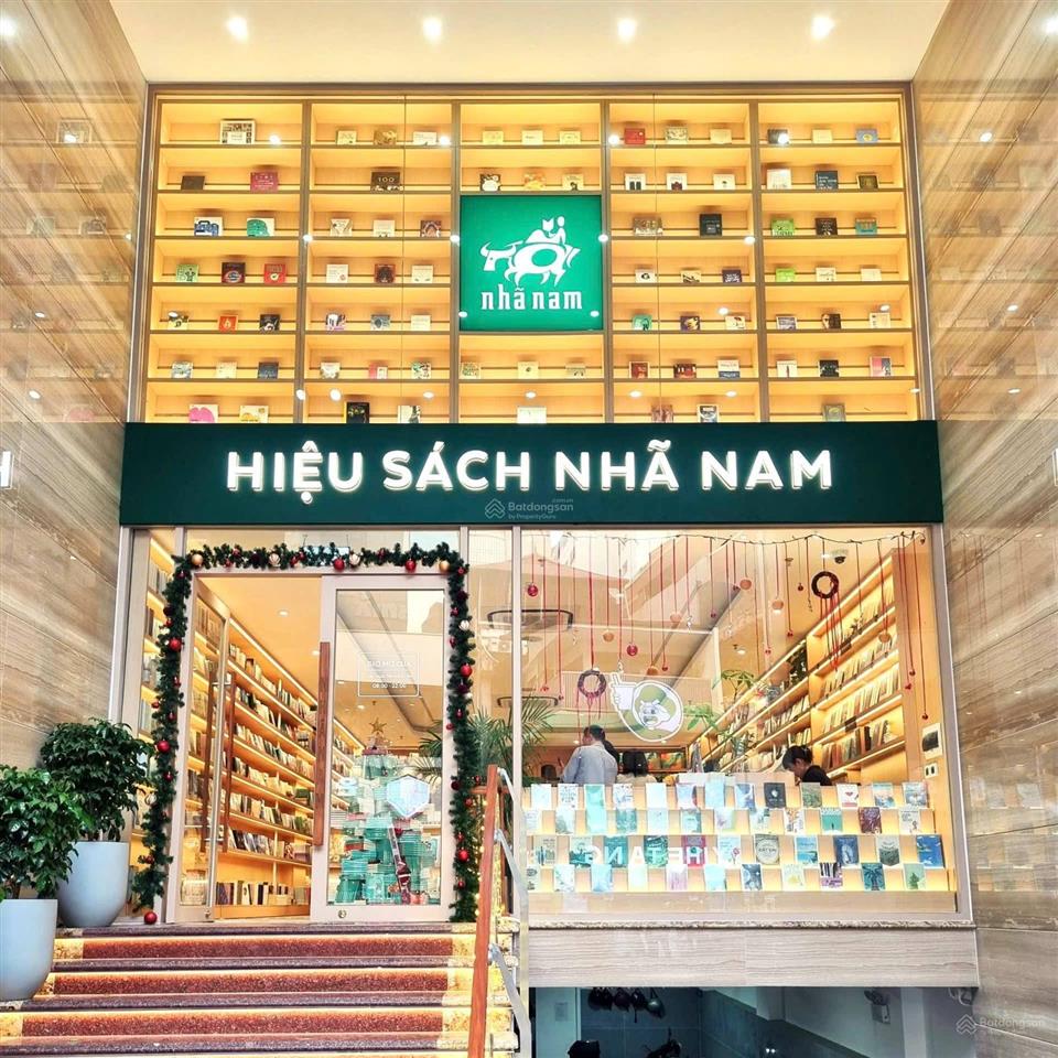 Mặt phố chùa láng  135m2 9 tầng  mặt tiền 6m  dòng tiền 250tr/ tháng  vị trí thương hiệu