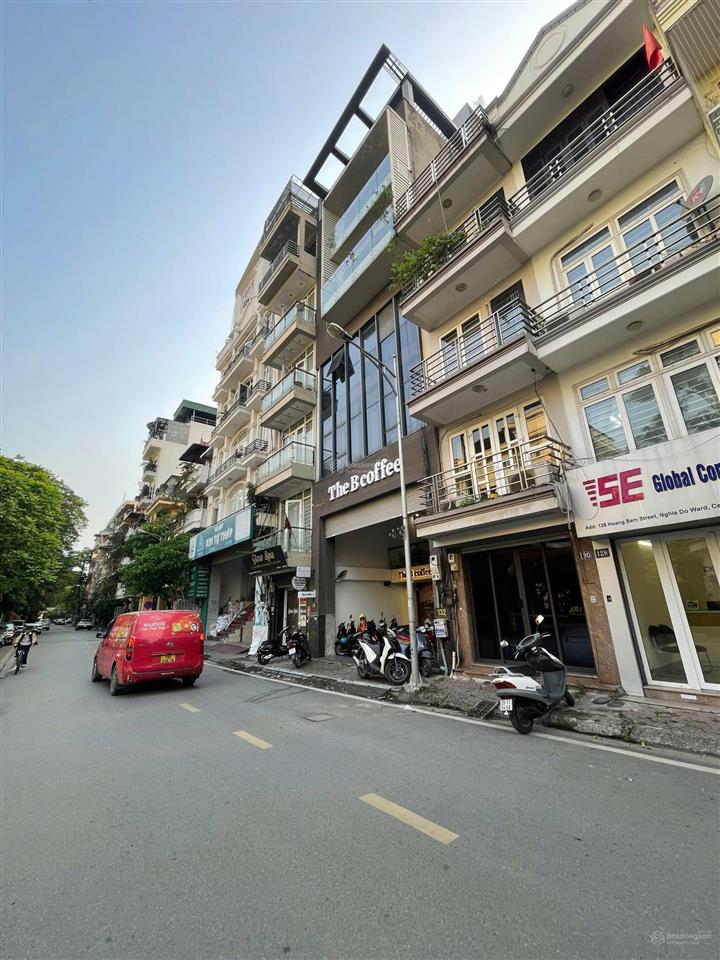 Mặt tiền 6.6m  8 tầng  mặt phố  105m2  đang cho thuê được 100tr/ tháng.