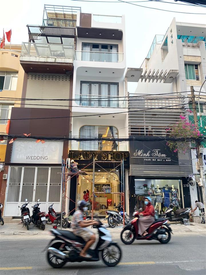 Nhà mặt tiền huỳnh văn bánh 57m2 5 tầng 24 tỷ