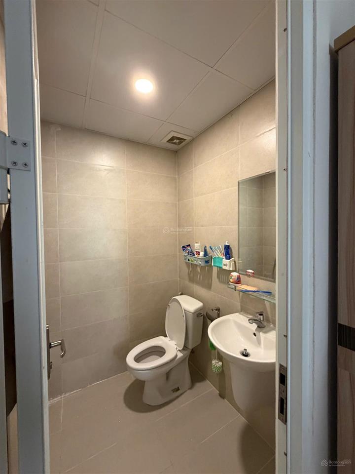 Cho thuê căn hộ 2 phòng ngủ, full nội thất, chung cư sài gòn intela, bình chánh giá tốt