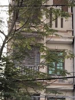 Cho thuê nhà mặt phố lạc long quân, tây hồ, hà nội