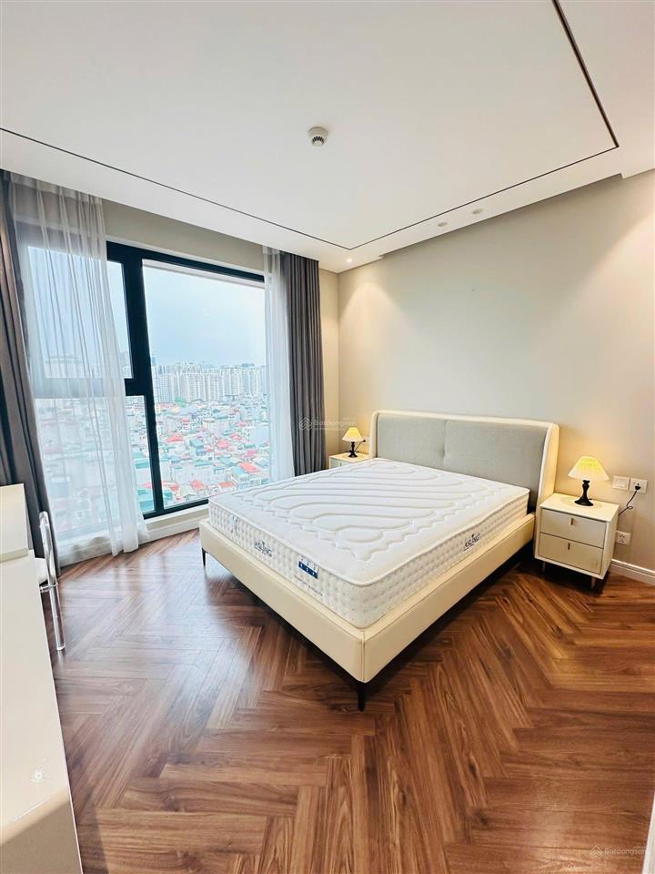Siêu hiếm bán căn 3 ngủ 115m2 10,2 tỷ rẻ tại king palace