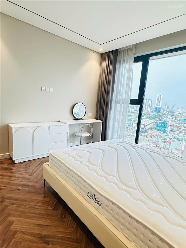 Siêu hiếm bán căn 3 ngủ 115m2 10,2 tỷ rẻ tại king palace