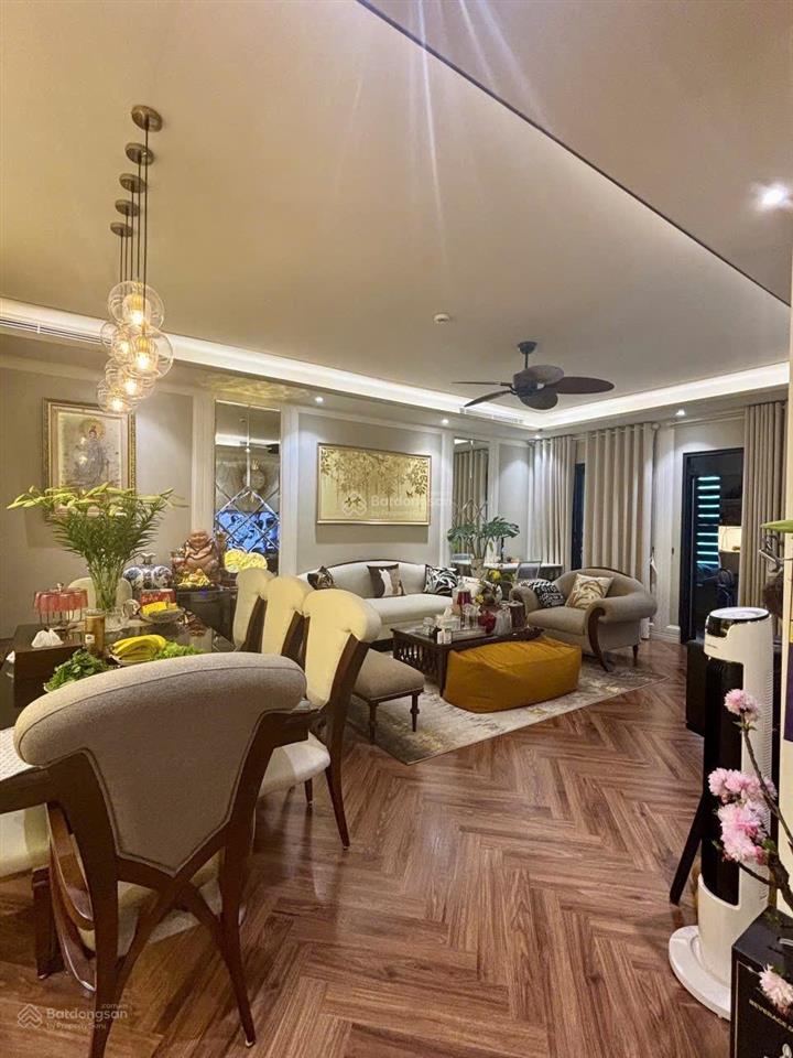 Bán căn hoa hậu tại king palace 94m2 nội thất cực sang trọng