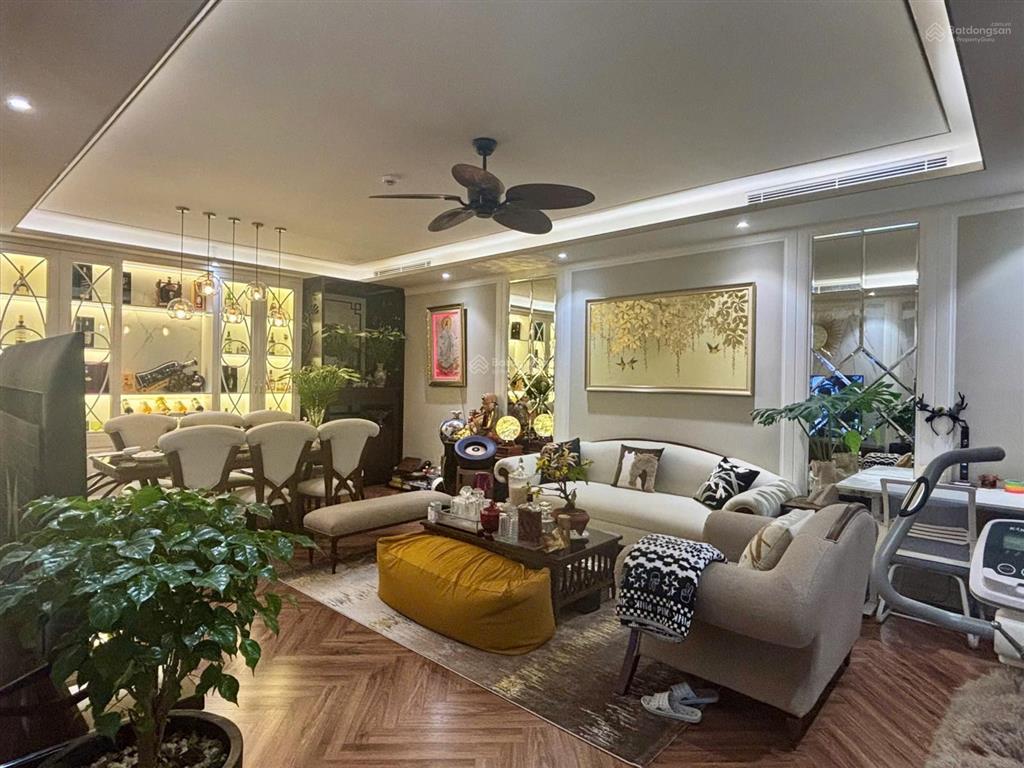 Bán căn hoa hậu tại king palace 94m2 nội thất cực sang trọng