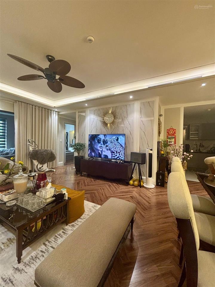 Bán căn hoa hậu tại king palace 94m2 nội thất cực sang trọng