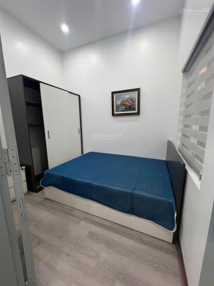 Chính chủ bán căn hộ ngõ 120 trần bình, sd 80m2, 3 ngủ, 2vs, full nội thất mới, sẵn sổ đỏ giá 4,5tỷ
