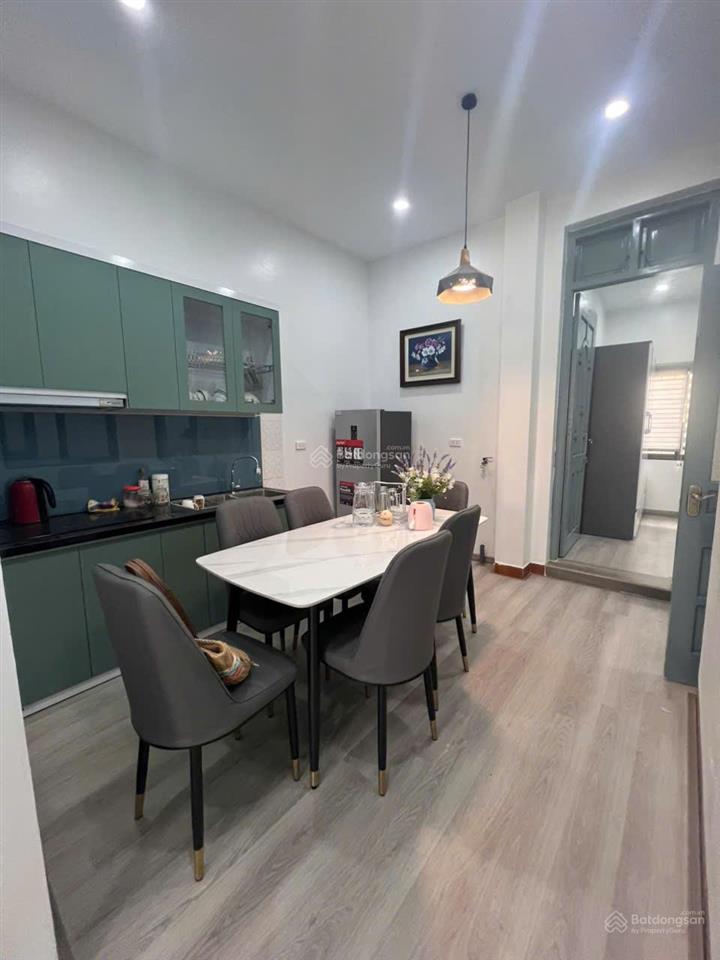 Chính chủ bán căn hộ ngõ 120 trần bình, sd 80m2, 3 ngủ, 2vs, full nội thất mới, sẵn sổ đỏ giá 4,5tỷ