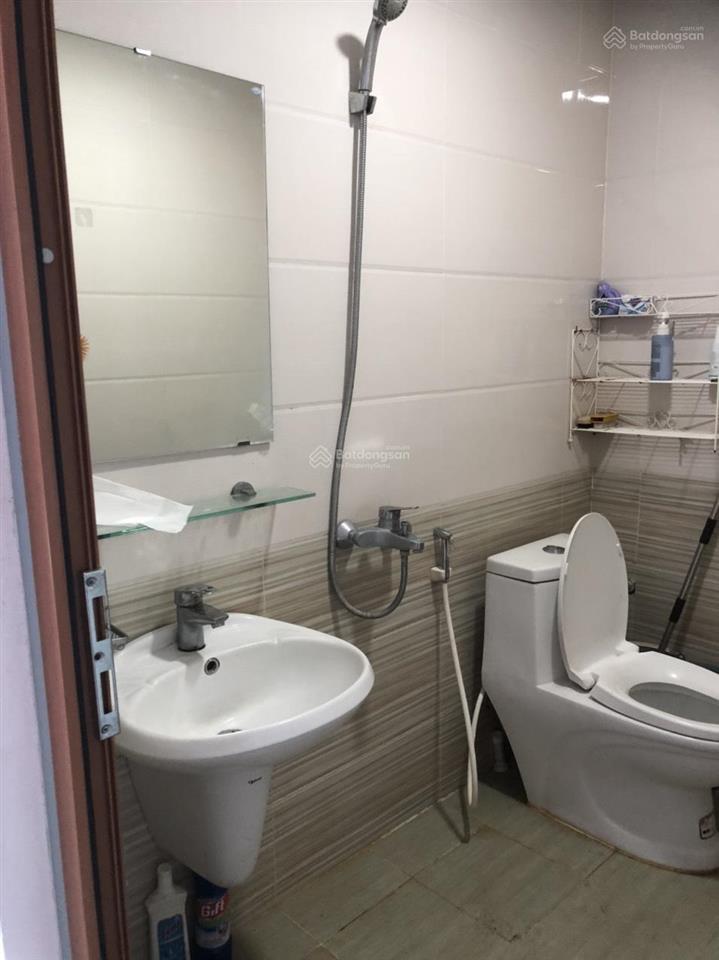 Chính chủ bán căn hộ tập thể ngõ 81 trần cung 3 phòng ngủ đủ đồ giá 2.89 tỷ