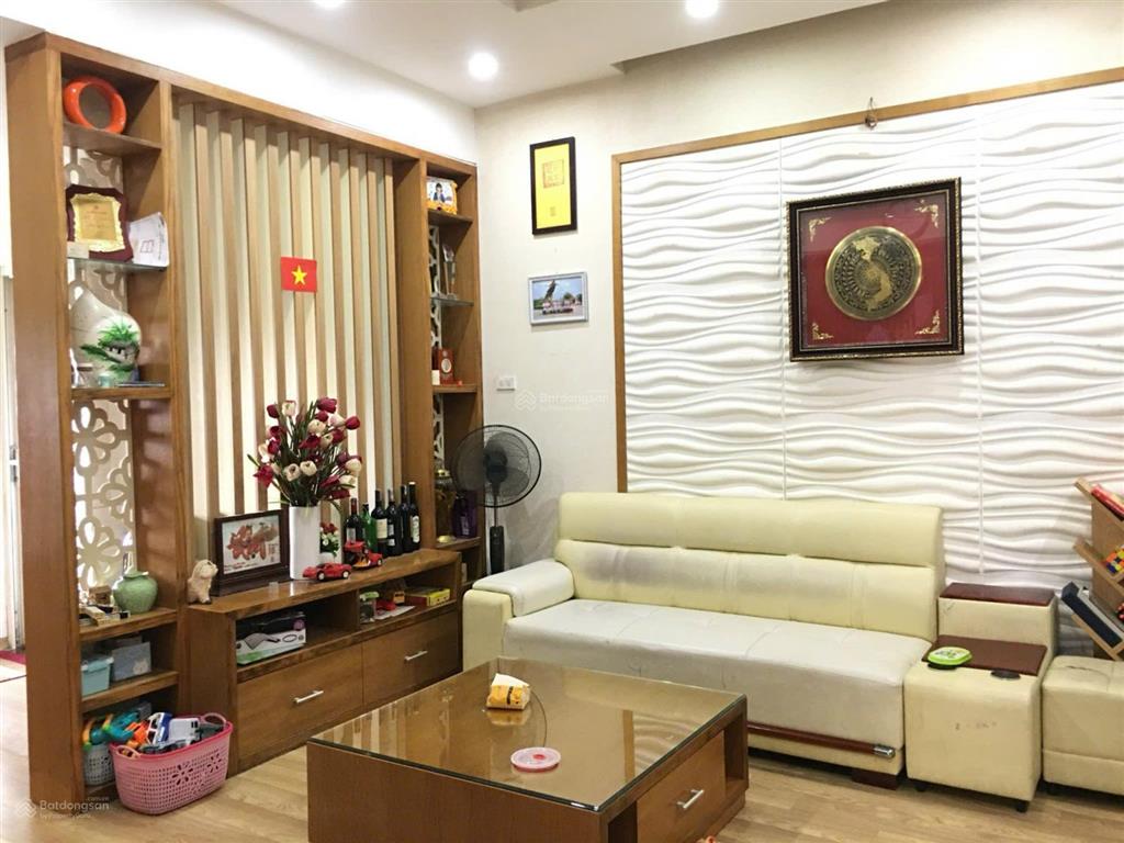 Siêu phẩm mặt phố  lô góc 3 thoáng  kinh doanh sầm uất  ô tô quanh nhà