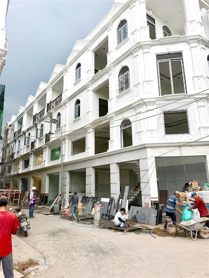Pearl riverside phú định q8, nhà phố 1 trệt, lửng, 2 lầu, ck 3%, giá 6 tỷ 5