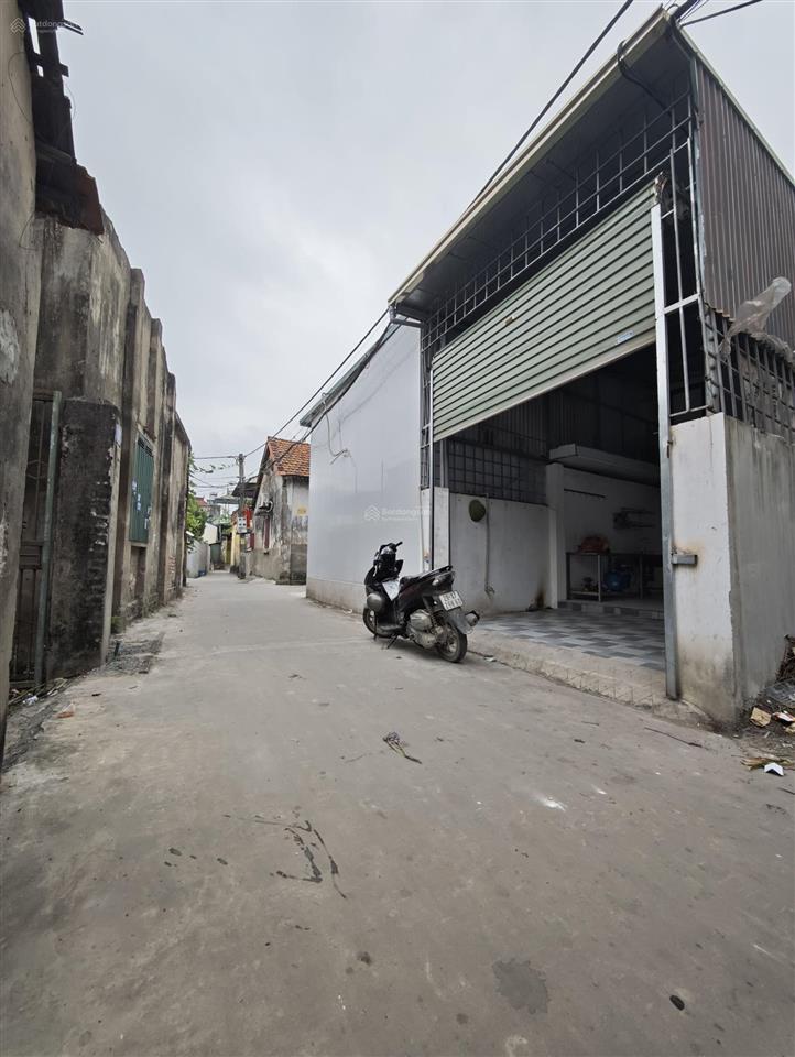 Bán nhà 46m2 bình đà oto đỗ vị trí trung tâm sát đại đô thị vin, chỉ 4.x tỷ