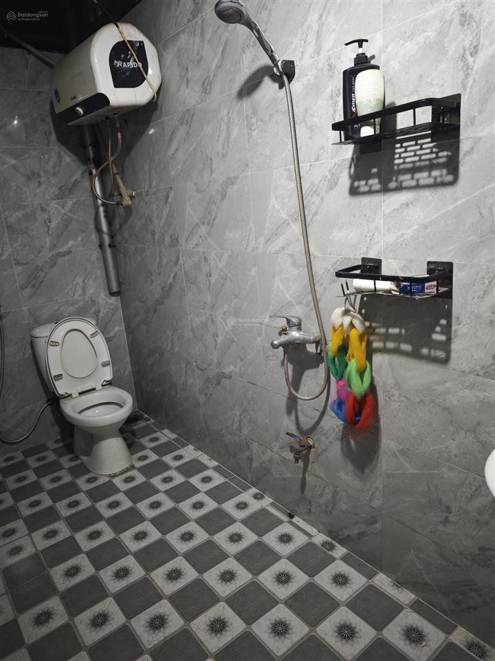 Bán nhà 46m2 bình đà oto đỗ vị trí trung tâm sát đại đô thị vin, chỉ 4.x tỷ