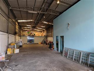 Kho 10*40m có gác vp sạch đẹp tam phú