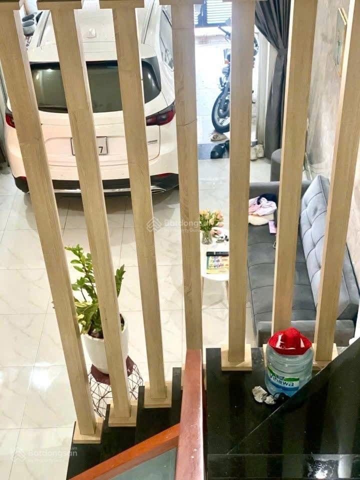 Bán nhanh đi định cư nhà hxt 3 tầng 4*17.5 ql13, chợ đầu mối. 78m2 6.3tỷ tl