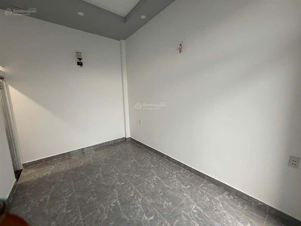 Nhà mới 3 tầng 50.3m2 ngang 8.3m hẻm bagac phạm văn đồng, thủ đức cũ. giá 3.8 tỷ