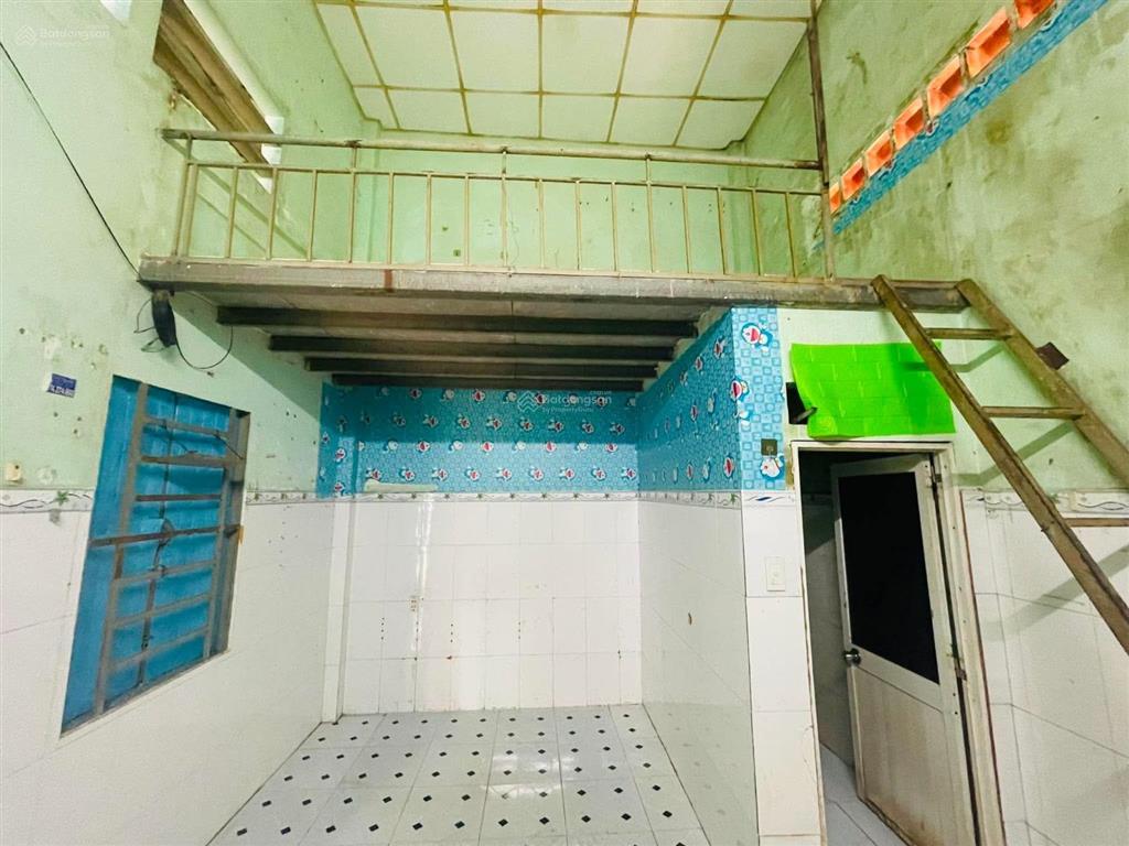Bán gấp đất tặng dãy trọ cũ 8.5x14m 117m2 đường tải né nhau, full thổ. được xd 1 trệt 1 lửng, 2 lầu