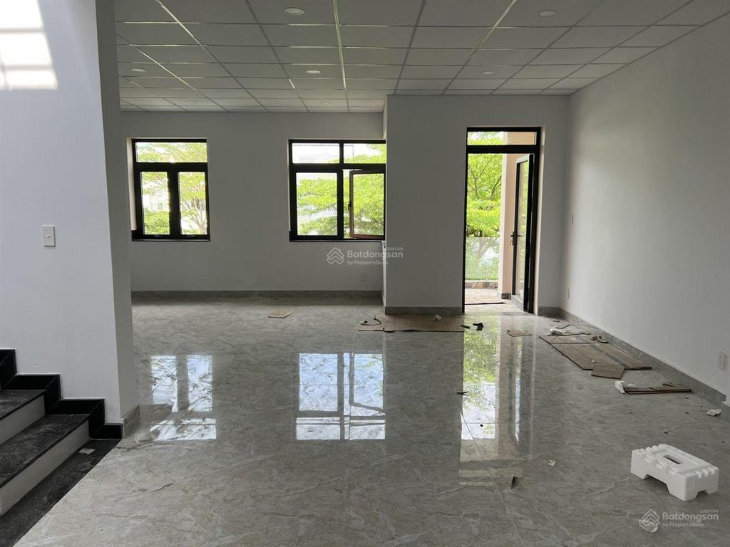 Nhà 7*14m 3 lầu. sử dụng 400m2 các tầng trống suốt+ 1 phòng ngủ chợ đầu mối, bình chiểu