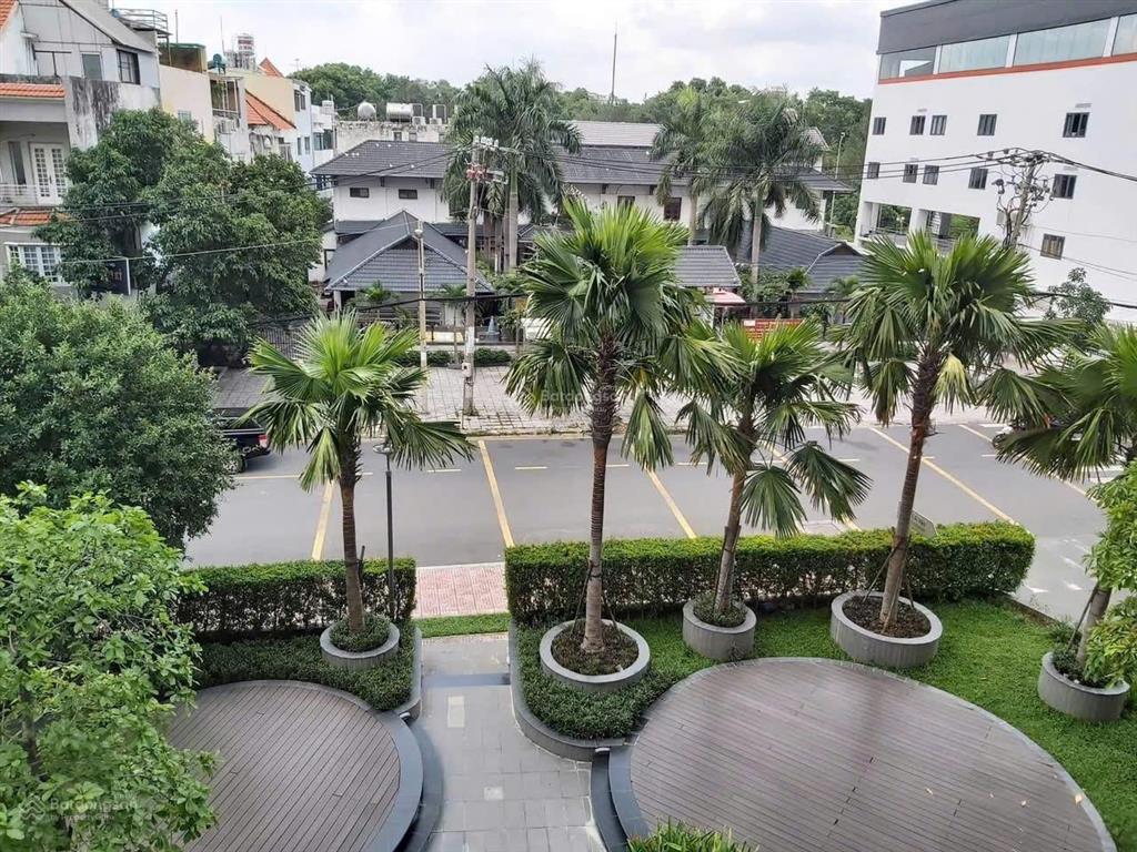 Chung cư orchard garden. diện tích 36m2. giá bán 3 tỷ bao thuế phí. nội thất đầy đủ