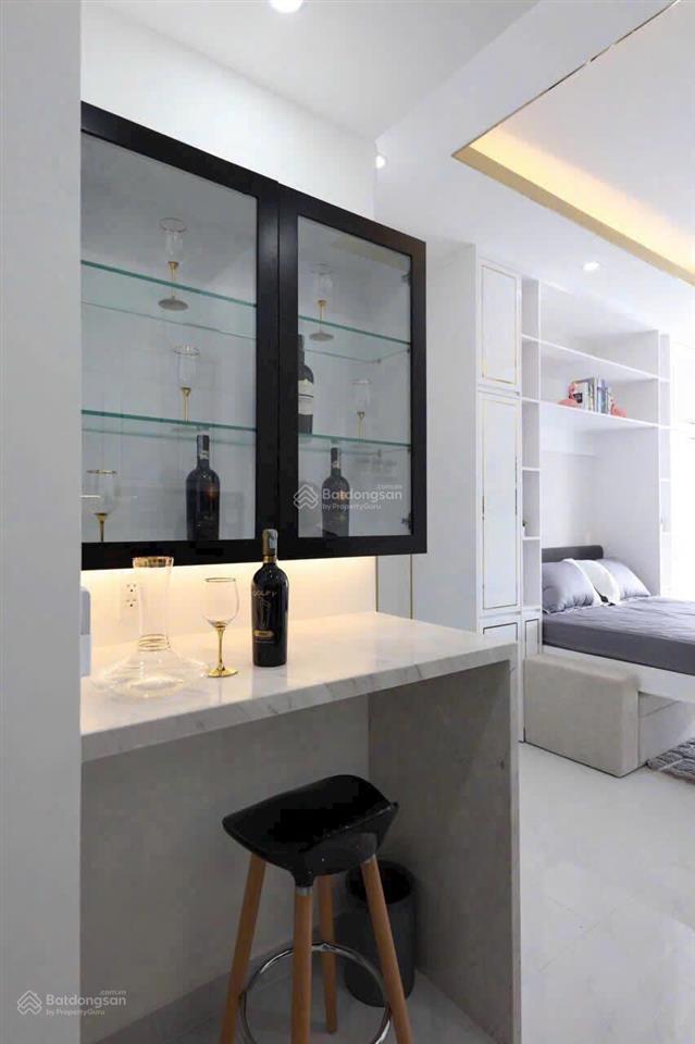 Cần bán gấp căn hộ cao cấp orchard parkview . giá bán  3.1ty . dt 30m2 sẵn hd thuê