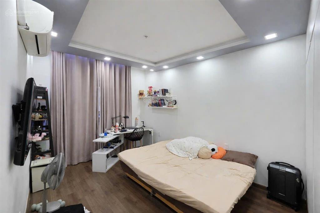 Bán nhanh căn hộ chung cư garden gatenovaland. diện tích  100m2 . giá bán9.3ty bao sổ