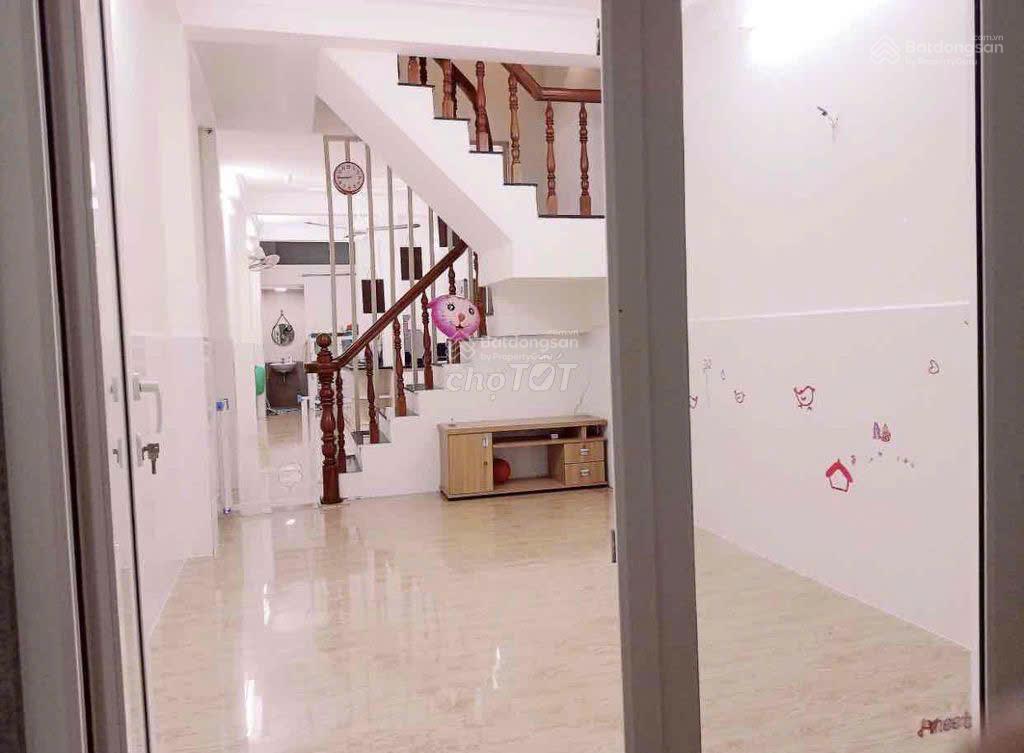 Chính chủ bán nhà riêng tại đường phan xích long pn, 6,8 tỷ, 4pn, 3wc, 1 trệt 2 lầu 1 sân thượng