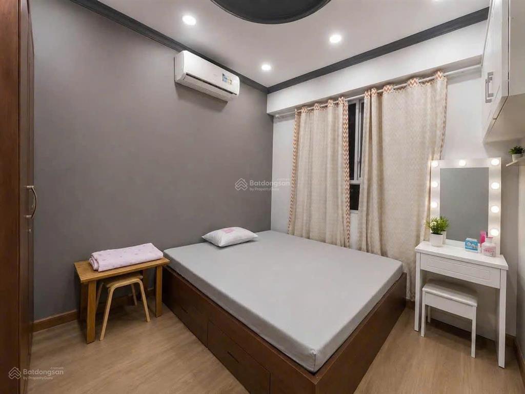 Cần bán gấp căn hộ the botanica full nội thất mới keng  gần sân bay giá chỉ 3,8 tỷ