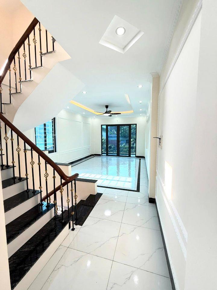 nhà trung tâm xã Sơn Đồng, Hà Nội, 200m ra vành đai 4, 46M2, 4 Tầng, có 4 phòng ngủ khép kín, 5 wc