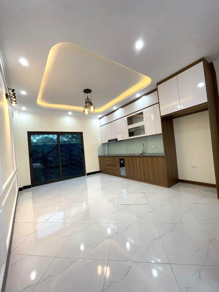 nhà trung tâm xã Sơn Đồng, Hà Nội, 200m ra vành đai 4, 46M2, 4 Tầng, có 4 phòng ngủ khép kín, 5 wc