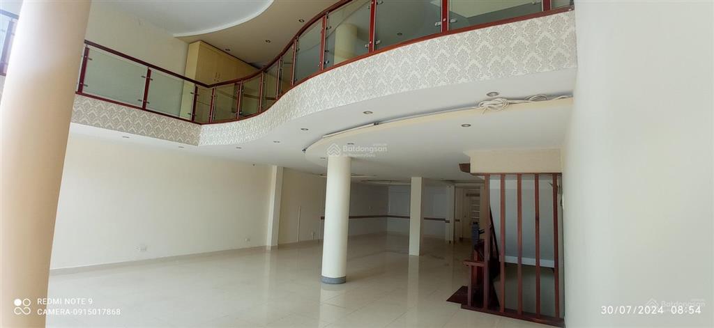 Bán nhà tại vị trí kim cương . mặt tiền quốc lộ 9b, đông hà, quảng trị cách trung tâm nhà hát 600m