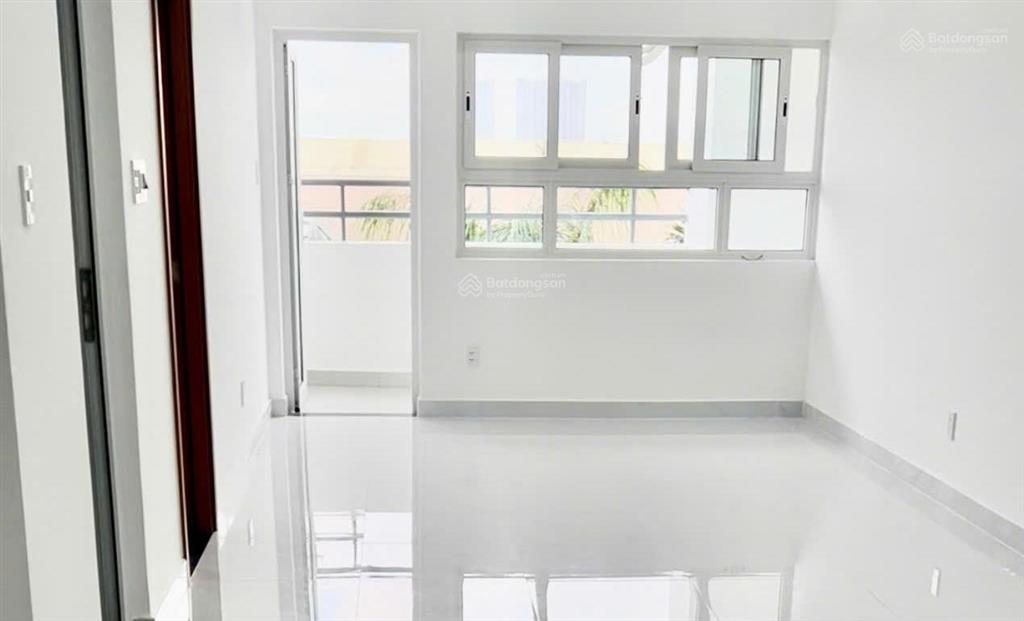 Bán căn hộ chung cư conic boulevard, 3,2 tỷ, 84m2, 2pn, 2wc, đã có sổ, chủ thân thiện.