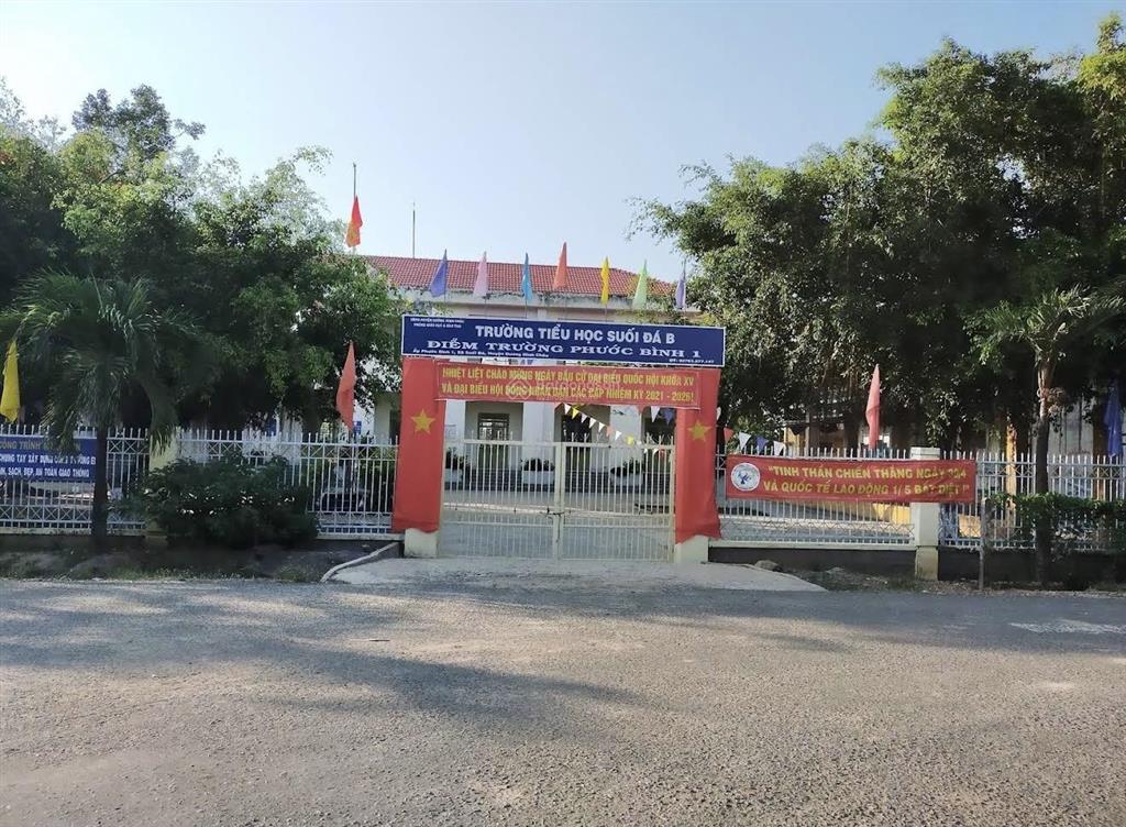 Bán đất 5x20m full thổ cư dương minh châu 199tr