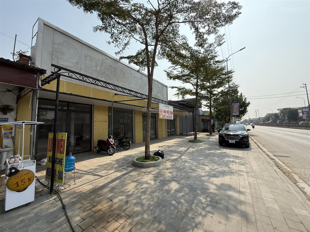Chính chủ cho thuê 720m2 mặt tiền ql1a  sàn bê tông chịu lực  cạnh cây xăng chiến thắng
