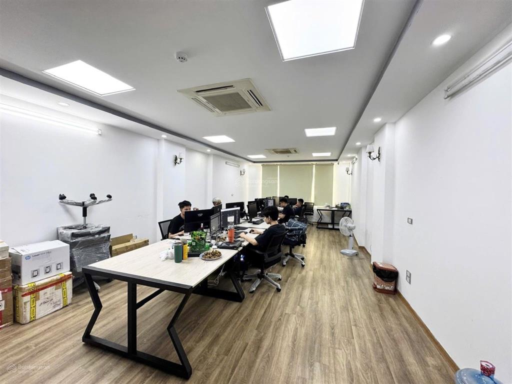 Cho thuê văn phòng mặt phố nhân hòa  hoàng đạo thúy kéo dài  65m² giá rẻ chỉ 12.5tr