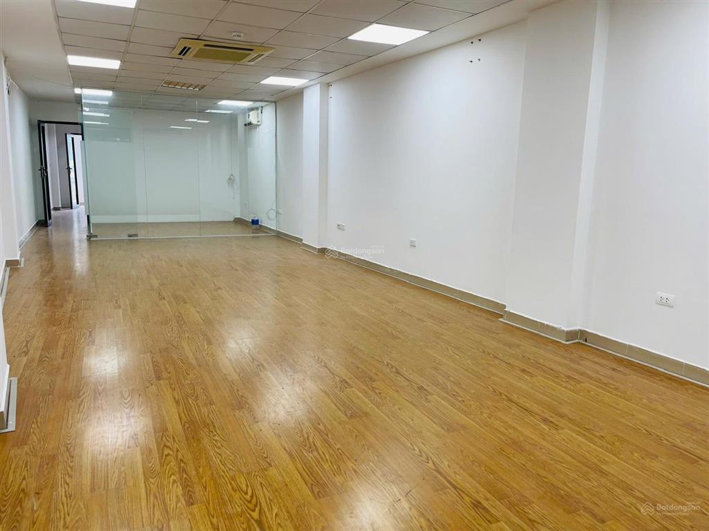 Cho thuê văn phòng mặt phố thuỵ khuê giá siêu rẻ  100m² chỉ 14tr/tháng