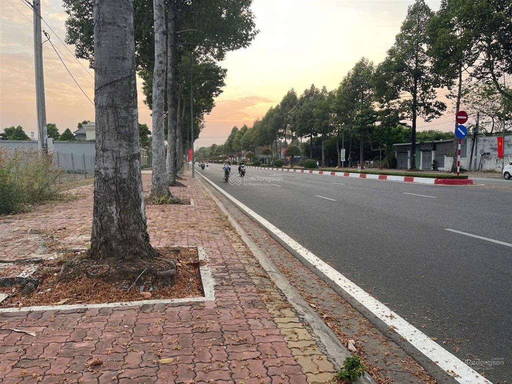  bán lô đất mặt tiền đường hùng vương hoà long tpbrvt
 vị trí  mặt tiền đường hùng vương kin