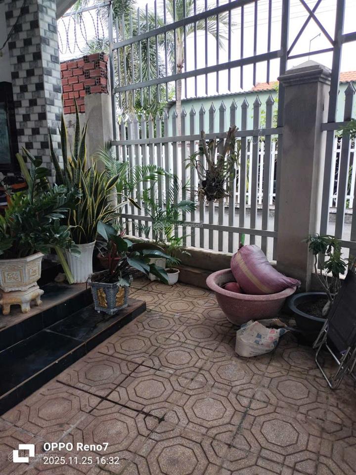 Bán căn nhà góc 2 mặt tiền đường nhựa 81 long phước gần đường tỉnh lộ 52 tphcm